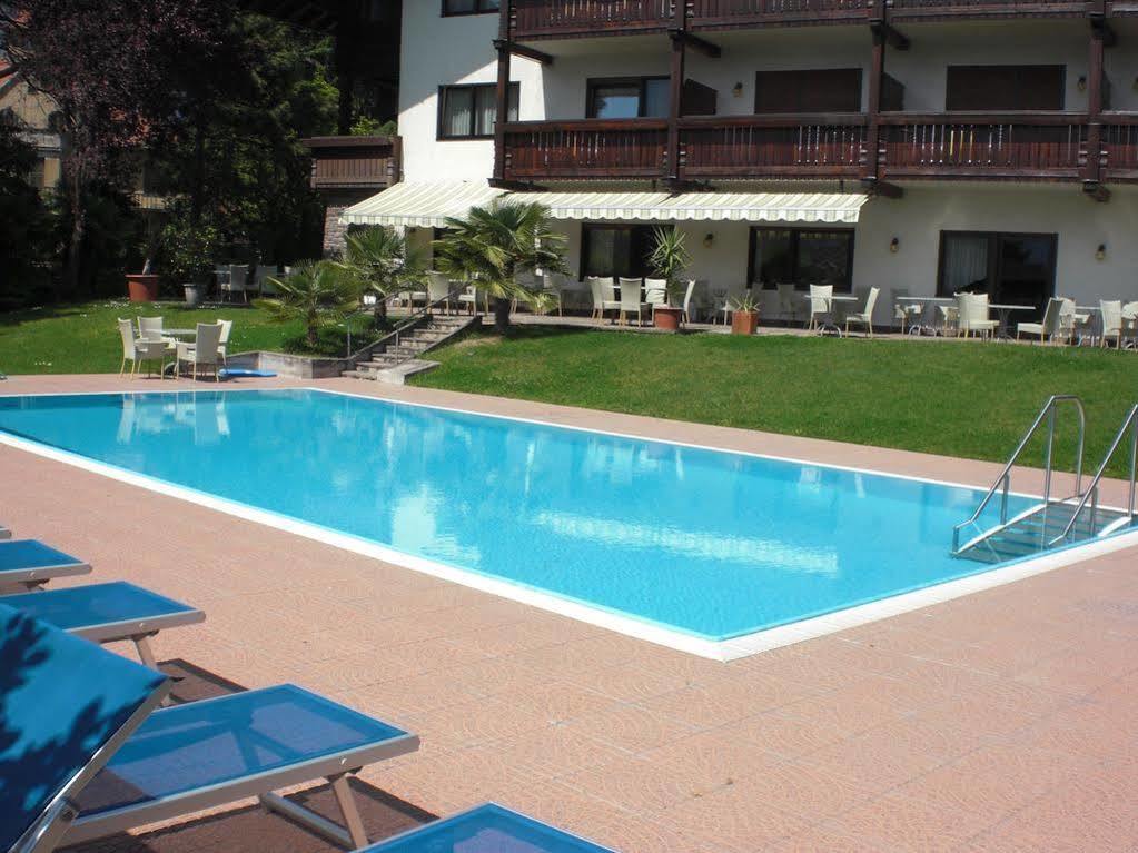 Hotel Salgart ميرانو المظهر الخارجي الصورة